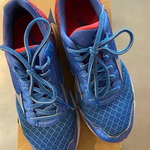 Mizuno women’s running shoes